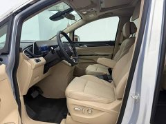 Buick GL8 Deluxe Edition - фото 10