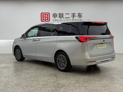 Buick GL8 Deluxe Edition - фото 2
