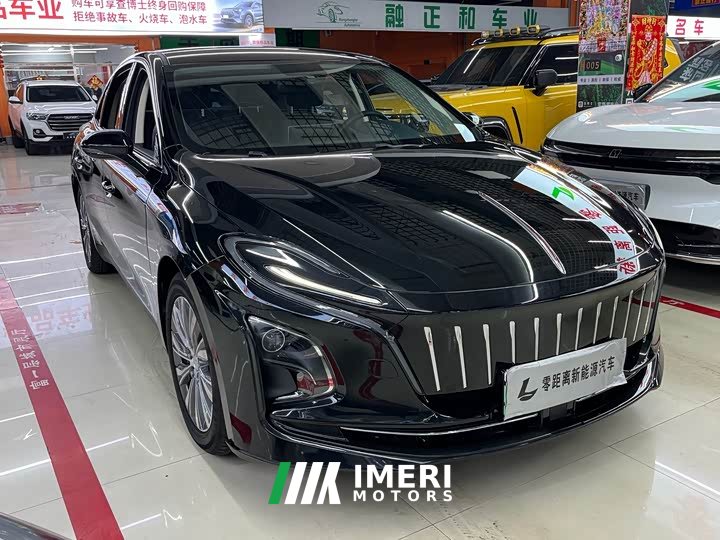 FAW E-QM5 620km PLUS - автомобиль из Китая