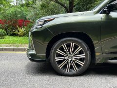 Lexus LX 570 Edition - фото 17