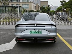 Yangwang U7 PHEV Flagship Edition - фото 10