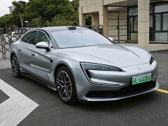 Yangwang U7 PHEV Flagship Edition - фото 3