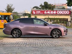 Lynk & Co 07 EM-P 126Long Range Ultra H7 - фото 10