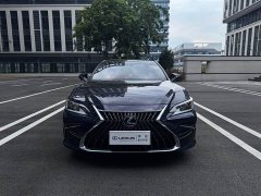 Lexus ES 300h Edition - фото 2