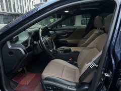Lexus ES 300h Edition - фото 4