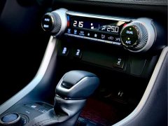 Toyota RAV4 2.5L E-CVTAWDFlagship Edition - фото 10