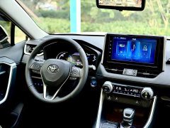 Toyota RAV4 2.5L E-CVTAWDFlagship Edition - фото 8