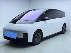 Li Auto MEGA Home Edition - фото 1