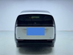 Li Auto MEGA Home Edition - фото 6