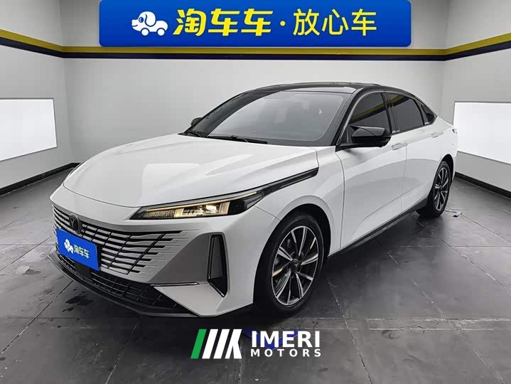 Changan 1.5T GDI Premium Version - автомобиль из Китая