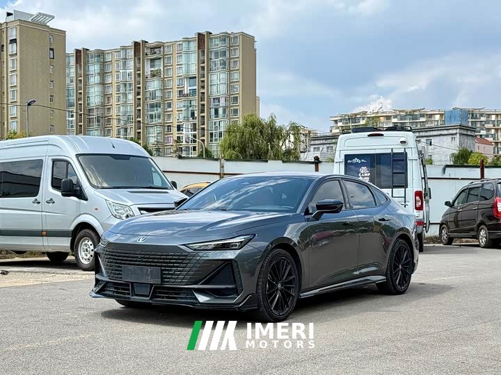 Changan UNI-V 1.5T Edition - автомобиль из Китая