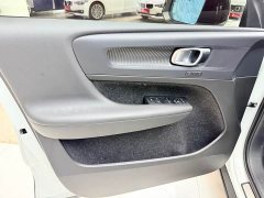 Volvo XC40 T4 four-wheel drive Zhiyuan Sports Edition - фото 17