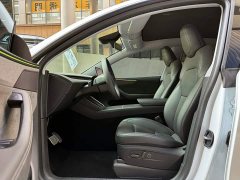 Tesla Model Y Long Range Edition - фото 7