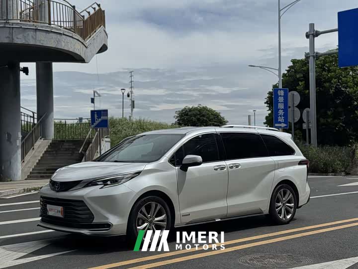 SIENNA 2.5LPHEV Edition - автомобиль из Китая