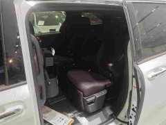 Toyota 2.5LPHEV PremiumPLUSAWD Edition - фото 8