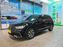 Volkswagen L 330TSI 2WDR-Line Edition - фото 1