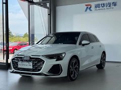 Audi A3 Sportback 35TFSI Deluxe Version - фото 1