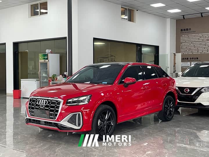 Audi Q2L 35 TFSI Version - автомобиль из Китая