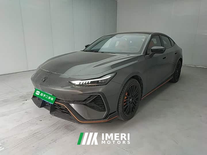 Changan UNI-V 2.0T Version - автомобиль из Китая