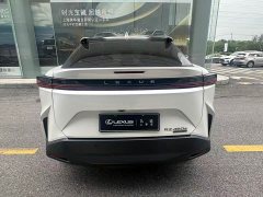 Lexus RZ 450e AWD Edition - фото 4