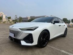 Changan UNI-V 1.5T Premium Version - фото 1