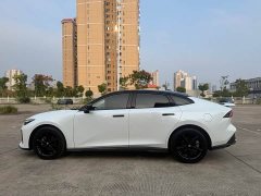 Changan UNI-V 1.5T Premium Version - фото 10