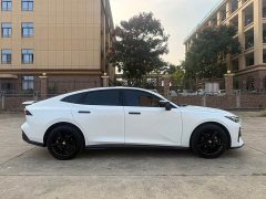 Changan UNI-V 1.5T Premium Version - фото 4