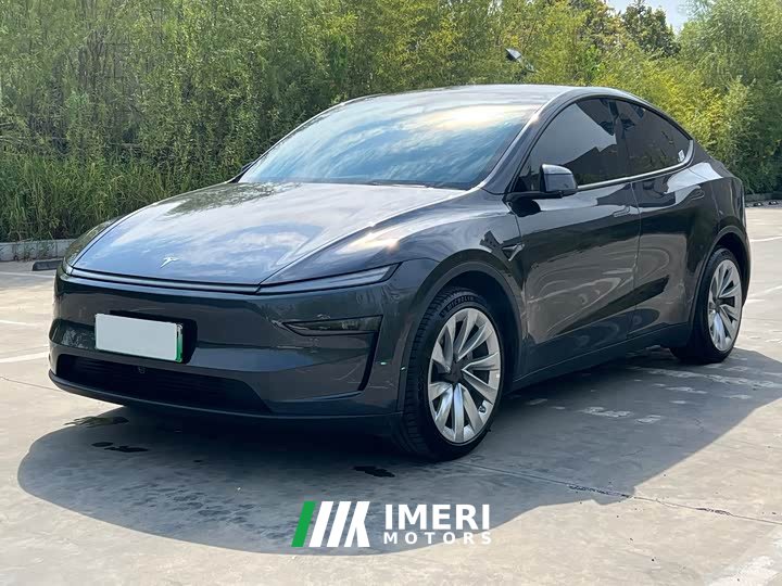Tesla Model Y Long Range Edition - автомобиль из Китая