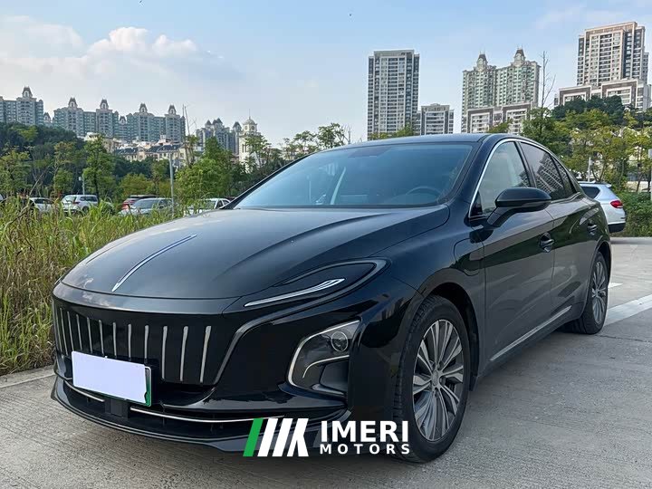 FAW E-QM5 431km Edition - автомобиль из Китая