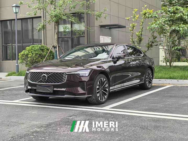 Volvo S90 B5 Luxury Edition - автомобиль из Китая