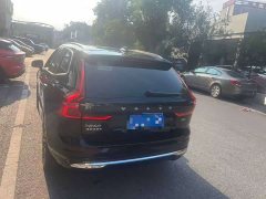 Volvo XC60 B5 AWD Edition - фото 3