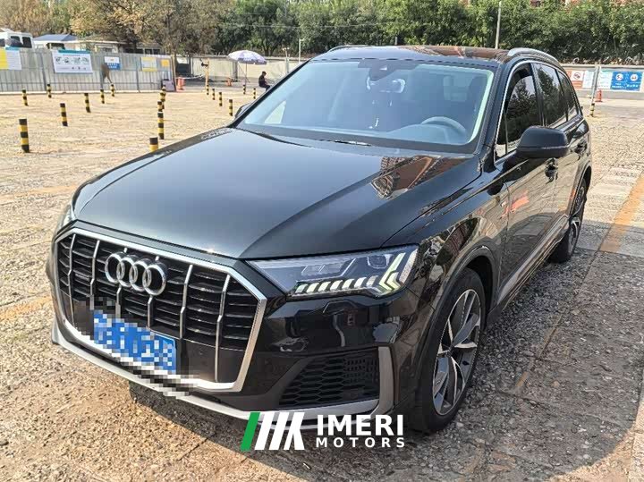 Audi Q7 55 TFSI quattro S line Version