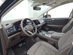 Volkswagen 380TSI Premium Edition - фото 6