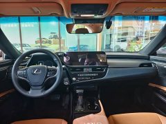 Lexus ES 300h Edition - фото 3