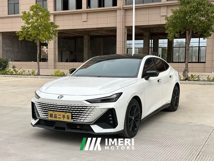 Changan UNI-V 1.5T Premium Version - автомобиль из Китая