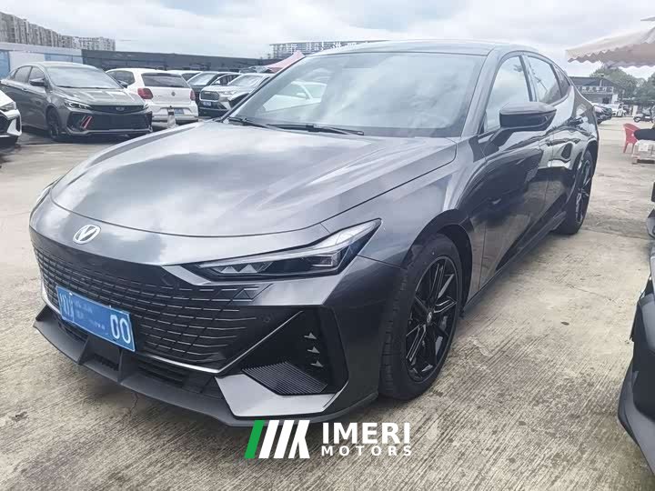 Changan UNI-V 1.5T Premium Version - автомобиль из Китая
