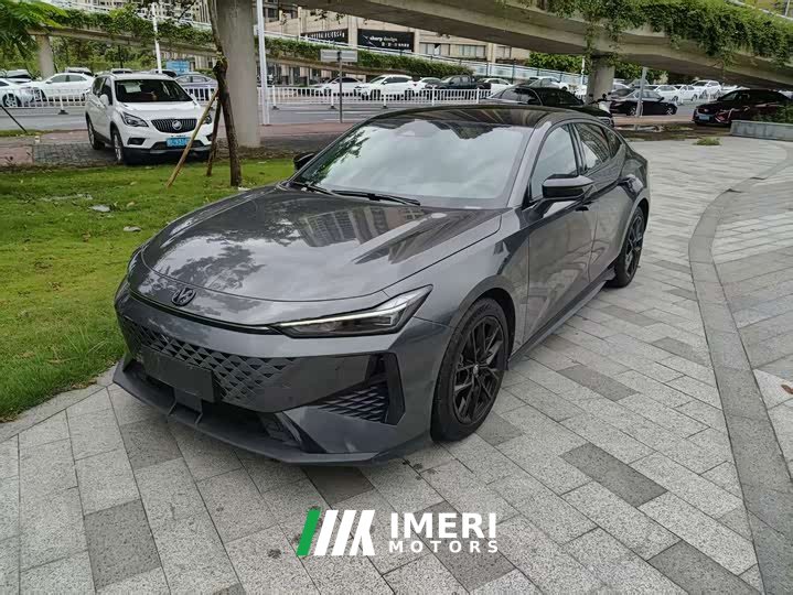 Changan UNI-V 1.5T Premium Version - автомобиль из Китая
