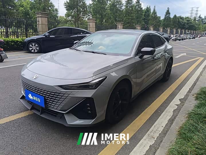 Changan UNI-V 1.5T Version - автомобиль из Китая
