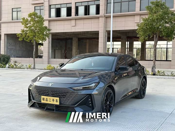 Changan UNI-V 1.5T Premium Version - автомобиль из Китая