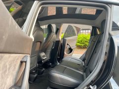 Tesla Model Y Edition - фото 9