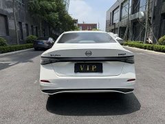 Nissan 1.6L CVT Luxury Edition - фото 5