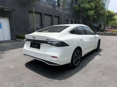 Nissan 1.6L CVT Luxury Edition - фото 6