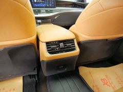 Lexus LS 500h Edition - фото 15