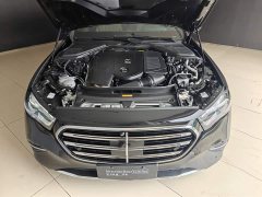 Mercedes-Benz E 300 L Luxury Version - фото 2