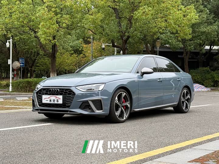 Audi A4L 40 TFSI quattro RS Version