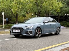 Audi A4L 40 TFSI quattro RS Version - фото 1