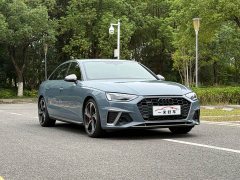 Audi A4L 40 TFSI quattro RS Version - фото 3