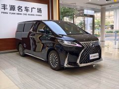 Lexus LM 300h Edition - фото 3