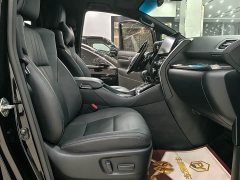 Lexus LM 300h Edition - фото 8