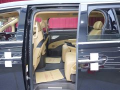 Denza D9 DM-i smart driving version 1020 four-wheel drive flagship - фото 15